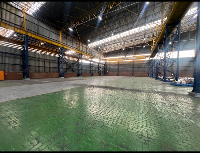 5,999M² FACTORY TO LET IN ROODEKOP